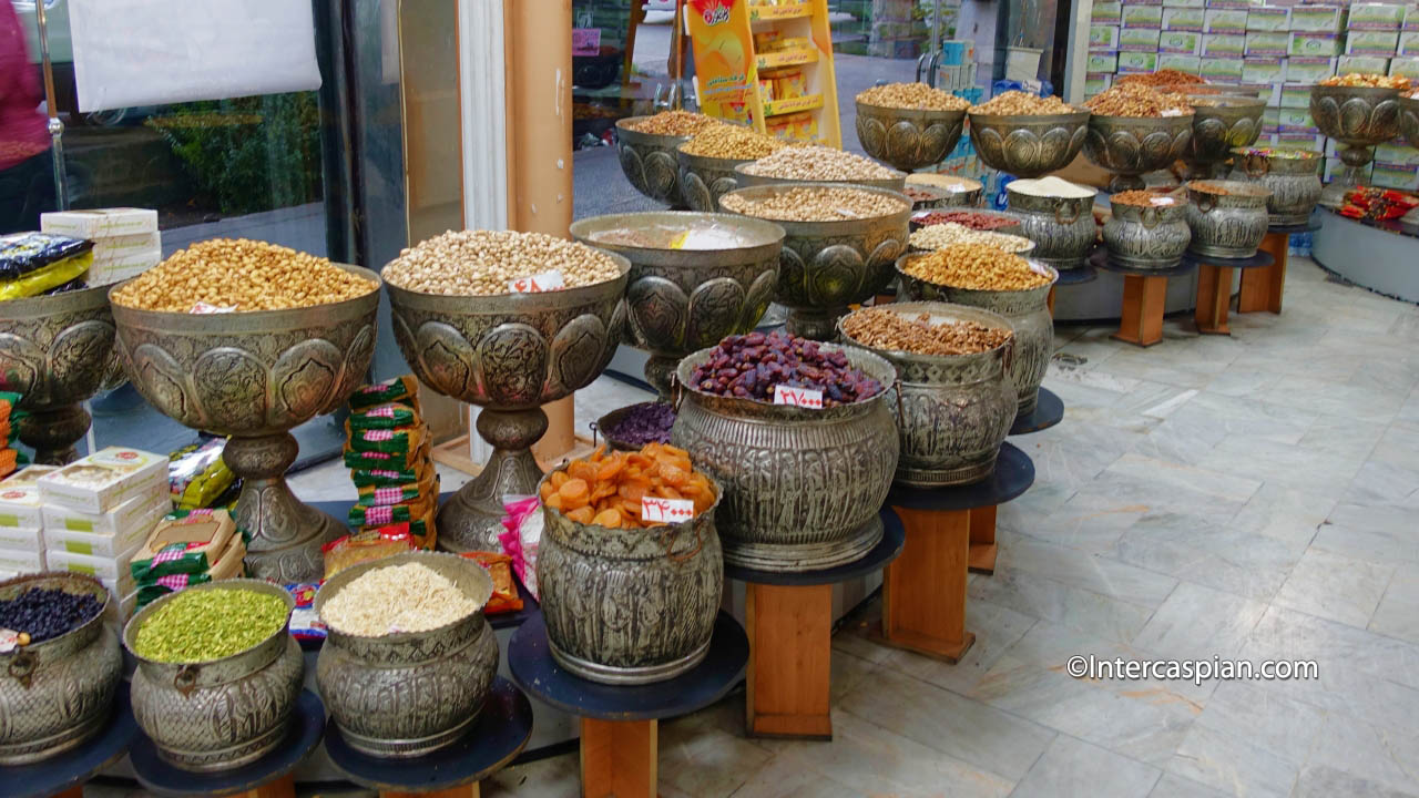 Pistaches iraniennes et fruits secs